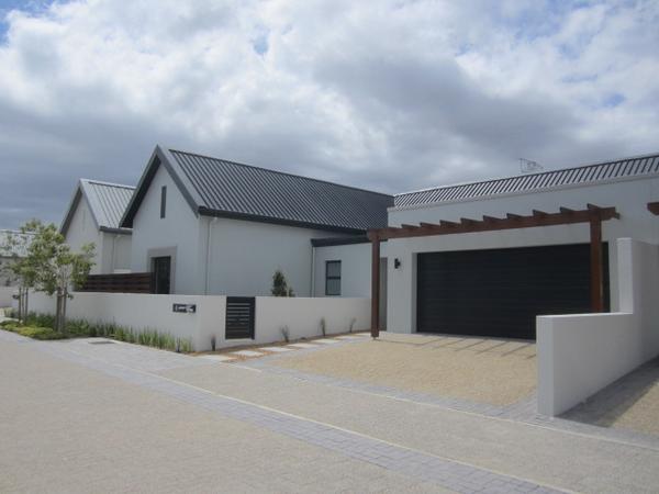 Property For Rent in Somerset West, Somerset West